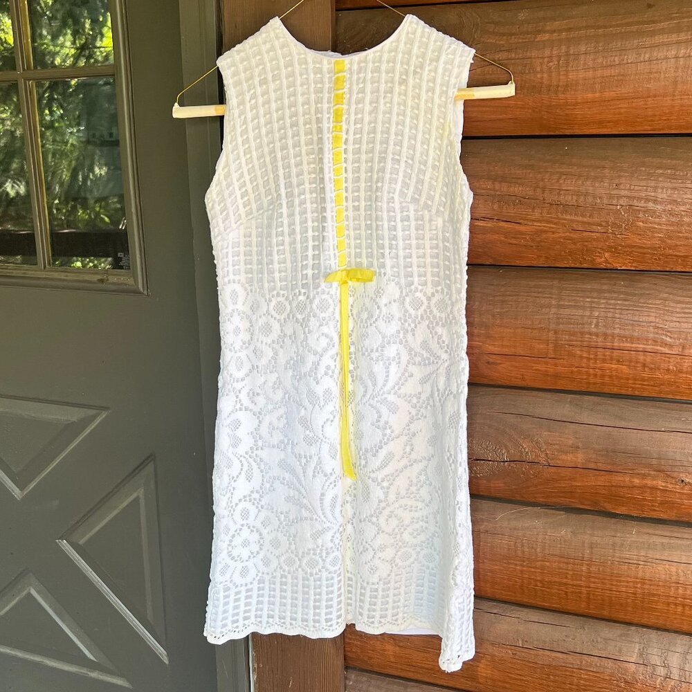 Vtg Bandbox Stephanie Q. Jr. Petites Snow White Lace Lined '60s Mod Go-Go Dress